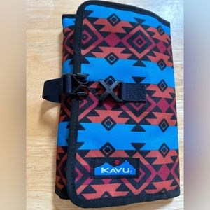 KAVU Power Pouch Electronics Organizer